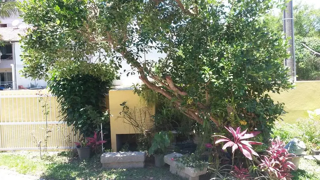 Casas Na Praia De Bombas - Bombinhas